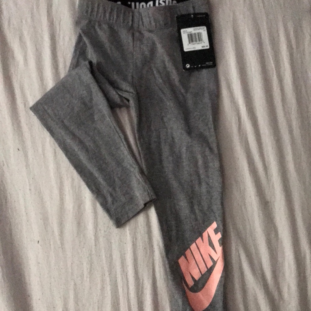Little girl active wear Nike legging tights
